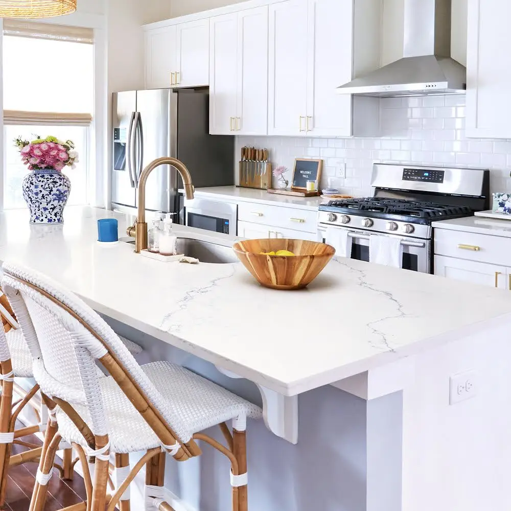 Calacatta Lincoln Pacshore Quartz