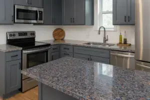 DAKOTA MAHOGANY GRANITE